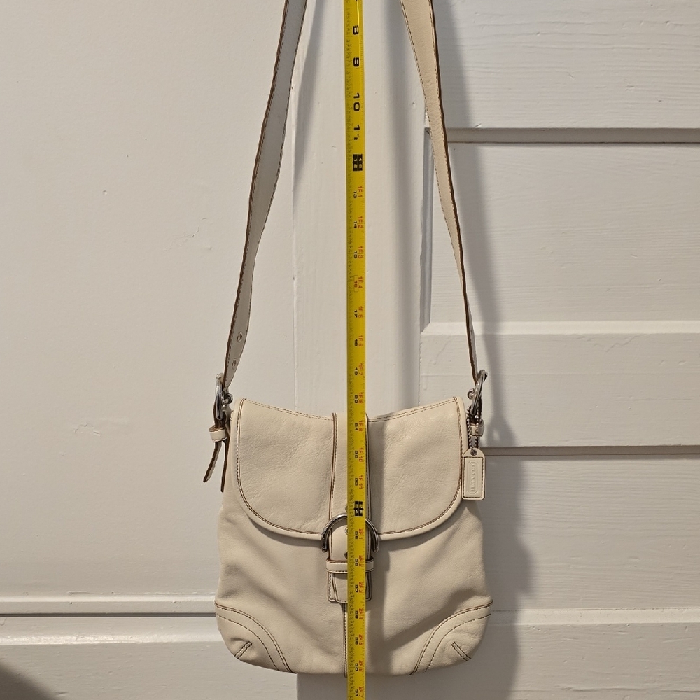 Coach SALE Beige Leather Adjustable Strap Crossbody/Shoulder Bag - Picture 3 of 17
